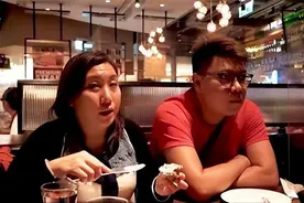 2021年，香港女教师携家人移居英国，老公说：宁当乞丐也不回国图片