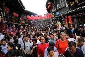 泰国痛失中国游客市场？机场一片冷清，网友：中国赚钱中国花图片