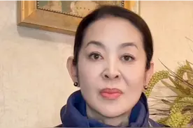 64岁倪萍暴瘦后认不出，圆脸变长脸，激动澄清没有移民美国图片
