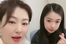 《乡村爱情》赵玉田宴请家人，兰妮兰娜亲妈出镜，和刘英长得很像图片