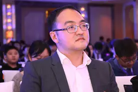 北大学霸许晨阳，离美回国6年后再次返美，留下3句话令人深思图片