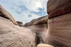 重庆潼南发现的河流侵蚀地貌，像冰臼又像羚羊峡谷，真的太神奇了图片