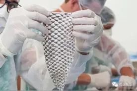 一男子为了变性为女生，竟然用鱼皮造了下体图片