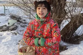 今年过年流行穿“花棉袄”，原以为很土，没想到这么穿超好看图片