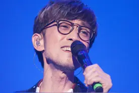 一首代表作都没有，却被捧成歌坛顶流，这些明星凭什么？图片