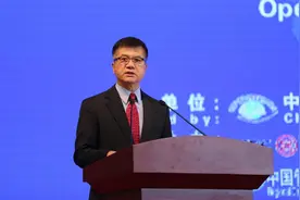 美国华裔部长骆家辉：多次打压华为后回国捞金，如今消失去了哪里图片