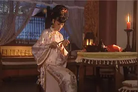 10年后重温《康熙王朝》：才懂容妃刷27年马桶，康熙为何不闻不问图片