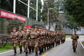 开训即开战 动员即誓言图片