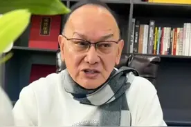 73岁港星官宣离婚，因拍风月片丁克至今，曾嫌弃叶子楣年老色衰图片