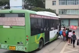 专车接送！宜春这里的学生上学超方便图片