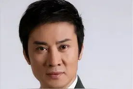 江涛：成名后不忘糟糠之妻，跟岳母同住30年，成名后接回改嫁亲妈图片