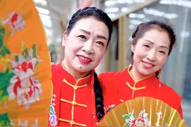 老有所学 幸福感满满图片