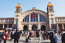 武汉铁路局历史上被拆分了两次归属郑州局，现在发展却比郑州局牛图片