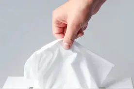 女性“办事”过后，可以直接用纸巾擦吗？或许还有人做错了图片
