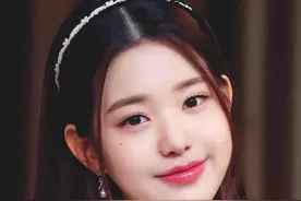 张元英，十八岁的花季少女，天生丽质的容貌，做最美的自己图片