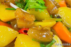 三伏天，少吃鸡鸭鱼肉多吃牛筋！蛋白质极高，随手一炖，太香了图片