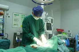多学科专家同台合作 “一步到位”为八岁男童手术图片