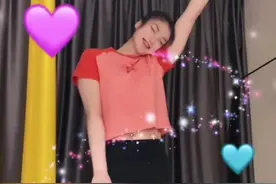 甜美的李梦多才多艺，穿紧身衣跳舞，身材是真的好图片