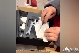 网购平台上钻空子，手机退货变扳手图片
