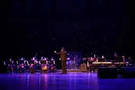 秋意渐浓，来浦东“工剧场”享受一场午后轻音乐会吧图片