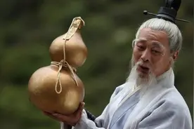 6首经典的讽刺长生不老的诗，有位高手一人独占3首，他是谁？图片