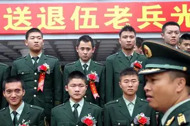 当兵2年、5年、8年、12年，退伍时有什么区别？想当兵的了解下图片