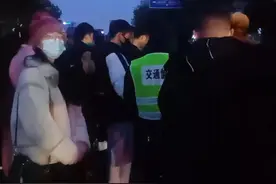 成都富士康放假了！没想到还有这么多人加班，实在是太意外了图片