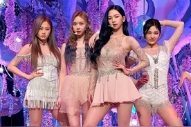 李秀满送aespa去母校演出现场混乱.......图片