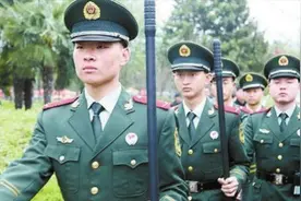 甘肃一群国宝级农民，武警24小时持枪保护，种植的东西没人敢碰图片