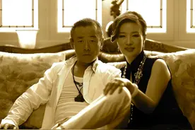 温州女富婆胡洁有多狠？前夫被她送进监狱，转身带娃嫁给周立波图片