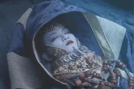 中国古代殉葬嫔妃死前痛不欲生,太监将水银注入其脑袋,这才让死图片