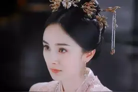 一人分饰两角的陈小纭，抢了杨幂的大女主风头？图片