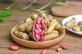 痛风高尿酸患者能吃花生吗？这3类人群不建议吃，看看有没有你图片