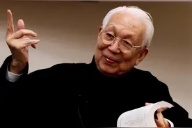 香港著名风水师蔡伯励，为霍英东选墓，一句话让李嘉诚掏200万？图片