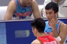 104-105，CBA昔日豪门没落！冲击季后赛关键一战遭绝杀，主帅郁闷图片