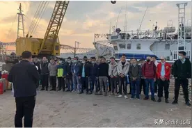33人出国捕捞挣钱，回国时却消失22人，警方：活着的11人都是凶手图片