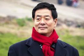 濮存昕：家人相继离世，如今69岁的我不敢老去，还要照顾老母亲图片