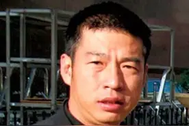 1998年警花私会局长被杀，警员丈夫被判死缓，2年后发现是错案？图片