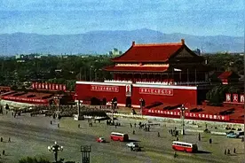 为了把天安门看清楚，他设计了这款车图片