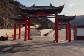 山西太原城郊无人村，盛产硫磺富甲一方，百年历史却无人居住图片