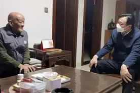 河北省文化和旅游厅党组书记张才看望慰问老艺术家图片