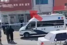 太残暴了！因染发起争执，理发师持刀砍下女顾客的脑袋图片