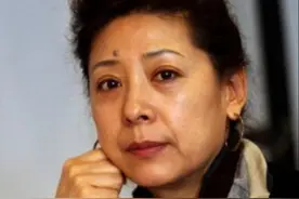 歌唱家关牧村：一婚被家暴，二婚被高官丈夫宠成宝，撮合父亲再婚图片