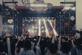 我在歌舞团走穴演出的日子图片