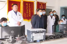 赵立华赴卫生系统调研图片