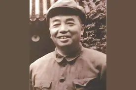 1942年警卫举枪自尽，彭德怀：“他救过我，必须彻查！”结果咋样图片