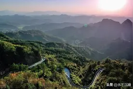 “我”到底是谁？整个世界不是为“我”而存在的图片