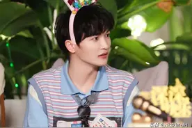 奔跑吧：周深缺席，节目组劝退白鹿，收视率断崖下跌，再遭群嘲！图片