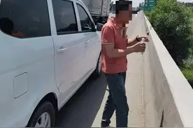 【我为群众办实事】男子驾车腹痛难忍 高速交警暖心救助图片