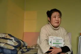 00后女孩右脸出现一个硬疙瘩，随后下肢开始麻木，去医院一查结果晴天霹雳图片